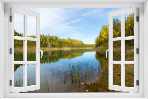 Fototapeta Naklejka Na Ścianę Okno 3D - Осенний пейзаж с лесным озером
