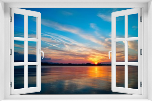 Fototapeta Naklejka Na Ścianę Okno 3D - Sonnenuntergang mit schöner Wolkenstimmung Bodensee