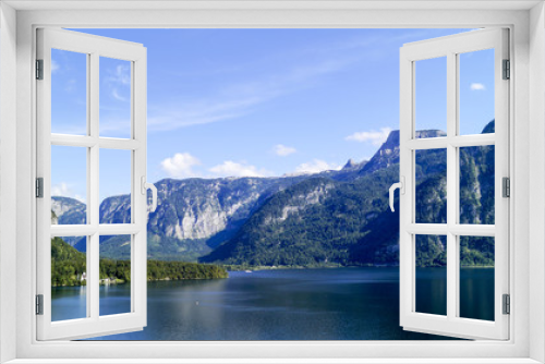 Fototapeta Naklejka Na Ścianę Okno 3D - Hallstättersee von Gebirge, See, Berg