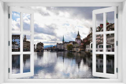 Fototapeta Naklejka Na Ścianę Okno 3D - view of the old European city with the river