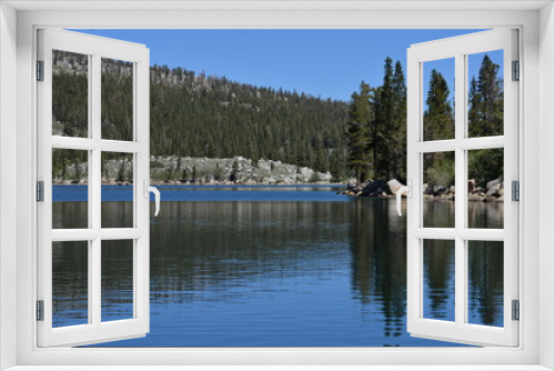 Fototapeta Naklejka Na Ścianę Okno 3D - Lac de montagne, Californie