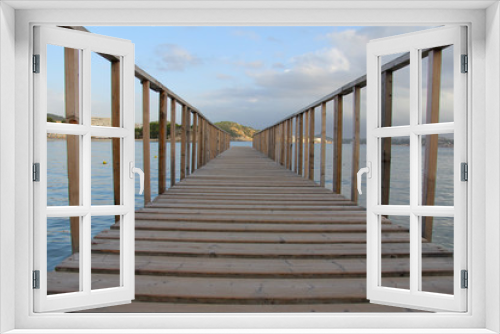 Fototapeta Naklejka Na Ścianę Okno 3D - деревянный мост/деревянный мост уходящий в море