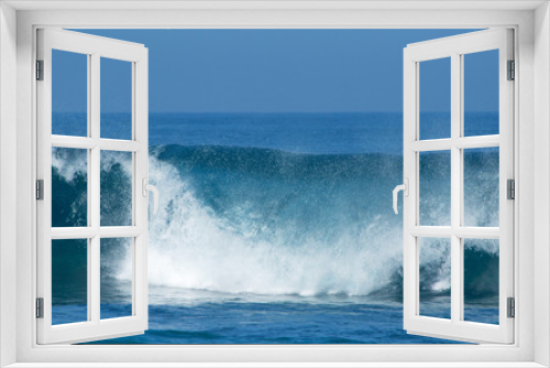 Fototapeta Naklejka Na Ścianę Okno 3D - breaking waves