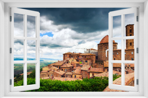 Fototapeta Naklejka Na Ścianę Okno 3D - Ancient center of village Volterra