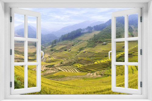 Fototapeta Naklejka Na Ścianę Okno 3D - Rice fields on terraced of Mu Cang Chai , Vietnam.