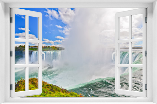 Fototapeta Naklejka Na Ścianę Okno 3D - Panorama of Niagara Falls in autumn 