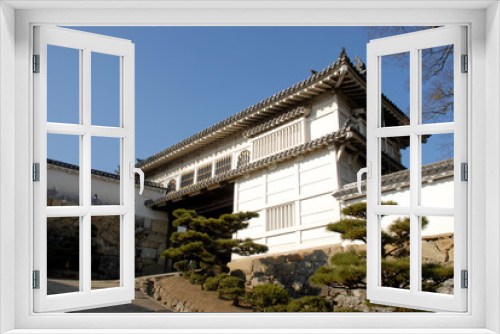 Fototapeta Naklejka Na Ścianę Okno 3D - 姫路城との門