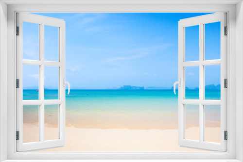 Fototapeta Naklejka Na Ścianę Okno 3D - beach and tropical sea