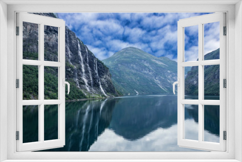 Fototapeta Naklejka Na Ścianę Okno 3D - Geiranger fjord, Norway: landscape with mountains and waterfalls