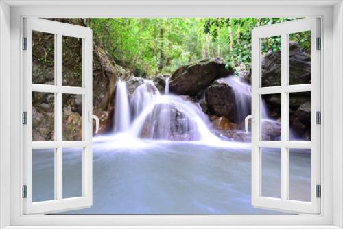 Fototapeta Naklejka Na Ścianę Okno 3D - Krok E Dok waterfall in national park, Saraburi Thailand.