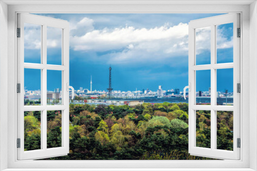 Fototapeta Naklejka Na Ścianę Okno 3D - Großstadtpanorama mit Wald 