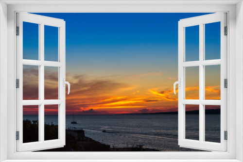 Fototapeta Naklejka Na Ścianę Okno 3D - Sunset on the sea