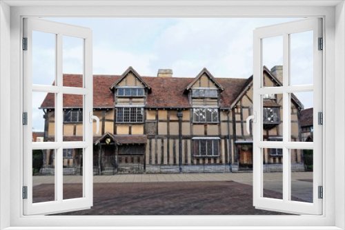 Fototapeta Naklejka Na Ścianę Okno 3D - The Birthplace of William Shakespeare on Henley Street in Stratford upon Avon, Warwickshire, England, UK