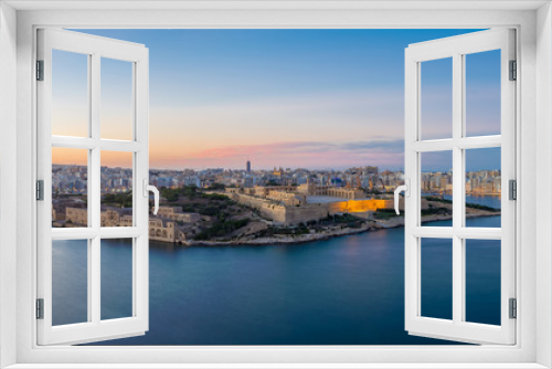 Fototapeta Naklejka Na Ścianę Okno 3D - Panoramic view of Malta and Fort Manoel from Valletta at blue hour - Malta