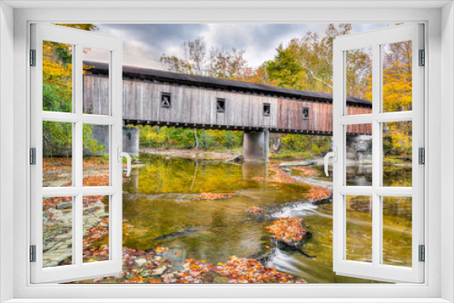 Fototapeta Naklejka Na Ścianę Okno 3D - Olins Dewey Road Covered Bridge in Autumn