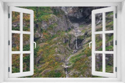 Fototapeta Naklejka Na Ścianę Okno 3D - Wasserfall im Geiranger Fjord
