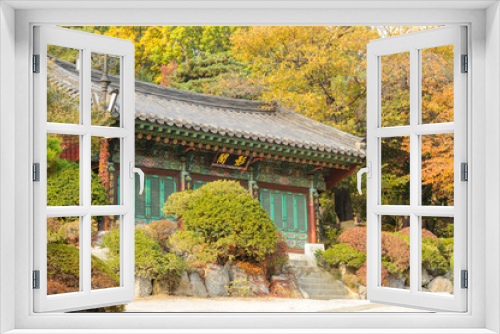 Fototapeta Naklejka Na Ścianę Okno 3D - Bongeunsa Temple in autumn red leaves Seoul, Korea.