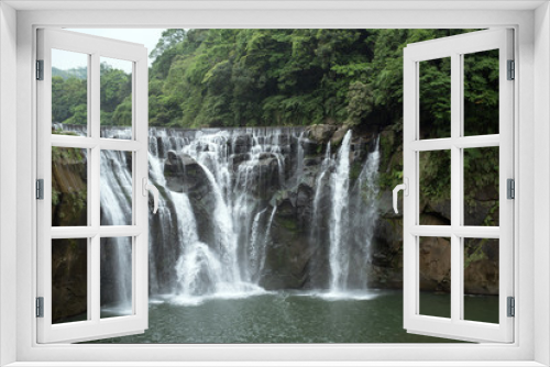 Fototapeta Naklejka Na Ścianę Okno 3D - Great waterfall in Shifen, Taiwan　台湾のナイアガラ「十分瀑布」
