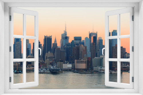 Fototapeta Naklejka Na Ścianę Okno 3D - New York City sunset