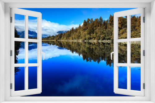 Fototapeta Naklejka Na Ścianę Okno 3D - reflection scenic of lake matheson in south island new zealand