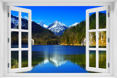 Fototapeta Naklejka Na Ścianę Okno 3D - Hohenschwangau lake with bavarian alps in Germany