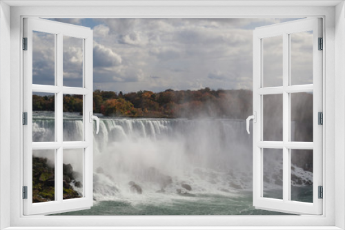 Fototapeta Naklejka Na Ścianę Okno 3D - American side of Niagara Falls in autumn