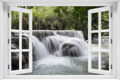 Fototapeta Naklejka Na Ścianę Okno 3D - Waterfall near Luang Prabang