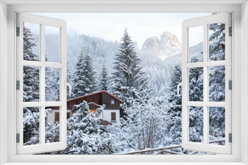 Fototapeta Naklejka Na Ścianę Okno 3D - Chalet at Dolomites Alps