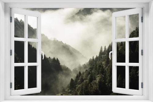 Fototapeta Naklejka Na Ścianę Okno 3D - High mountain in mist and cloud
