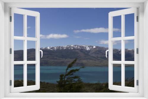 Fototapeta Naklejka Na Ścianę Okno 3D - Emerald blue lake, Patagonia, Chile