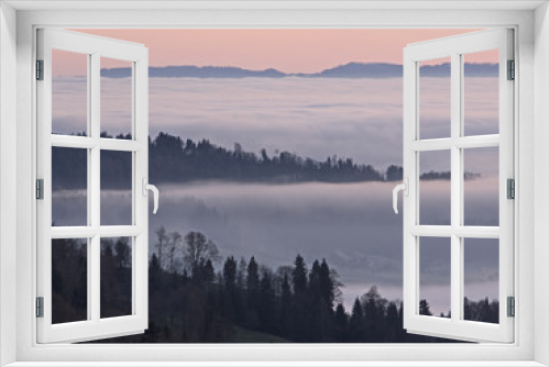 Fototapeta Naklejka Na Ścianę Okno 3D - Misty morning, Nebelstimmung bei Sonnenaufgang