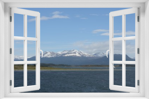 Fototapeta Naklejka Na Ścianę Okno 3D - The Beagle channel separating the main island of the archipelago of Tierra del Fuego and lying to the South of the island.