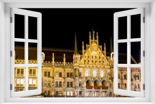 Fototapeta Naklejka Na Ścianę Okno 3D - Illuminated Town Hall of Munich