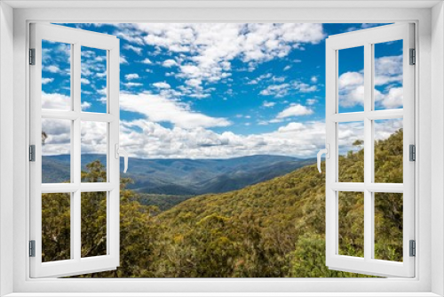 Fototapeta Naklejka Na Ścianę Okno 3D - High Country, Foresty Valley, Victoria, Australia