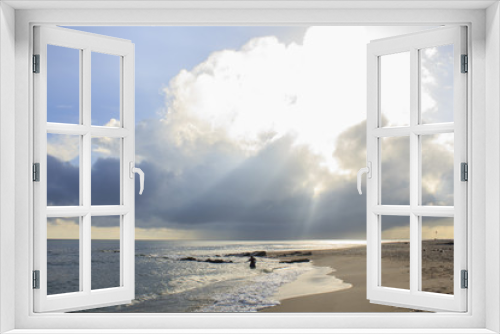 Fototapeta Naklejka Na Ścianę Okno 3D - Landscape of sea, beach and  cloudy sky which has sun beam  ; southern of Thailand