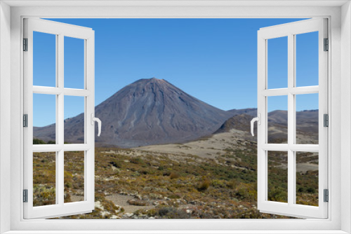 Fototapeta Naklejka Na Ścianę Okno 3D - View of Mount Ngauruhoe